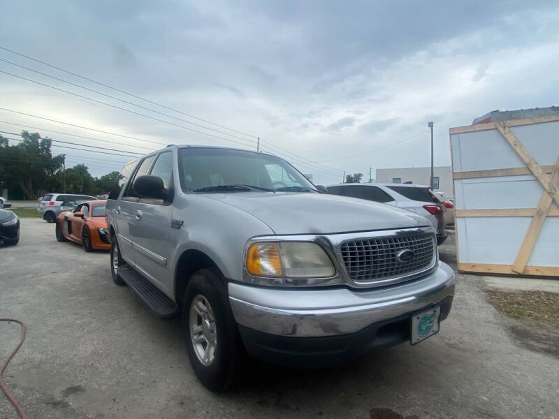 2001 Ford Expedition for sale at ONYX AUTOMOTIVE, LLC in Largo FL