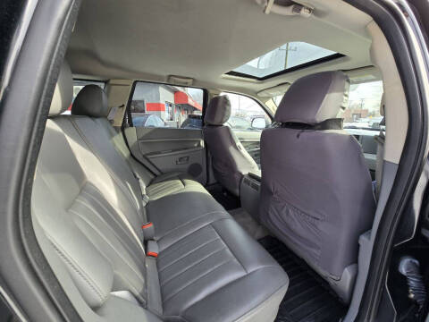 2005 Jeep Grand Cherokee Laredo