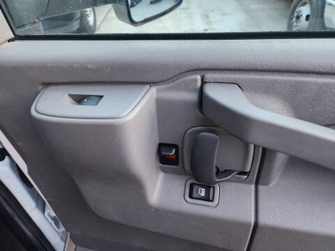 2023 Chevrolet Express 3500