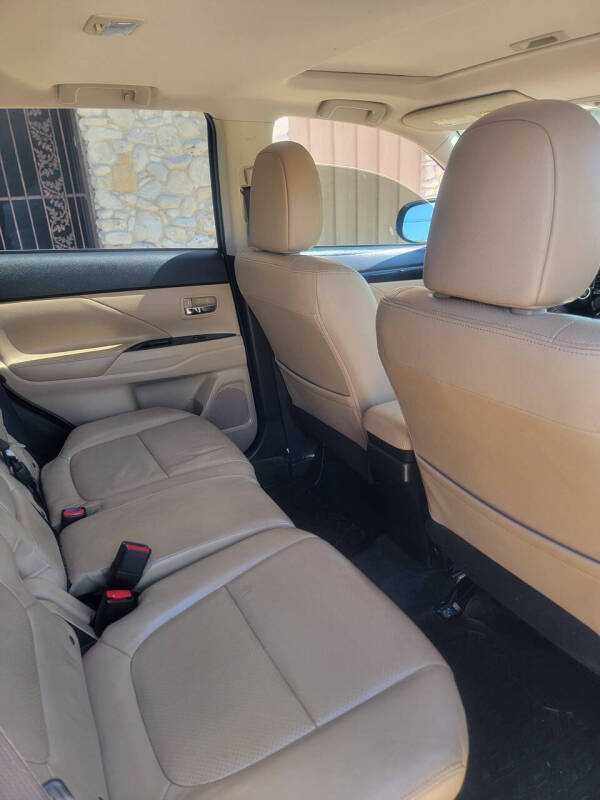 2016 Mitsubishi Outlander SEL