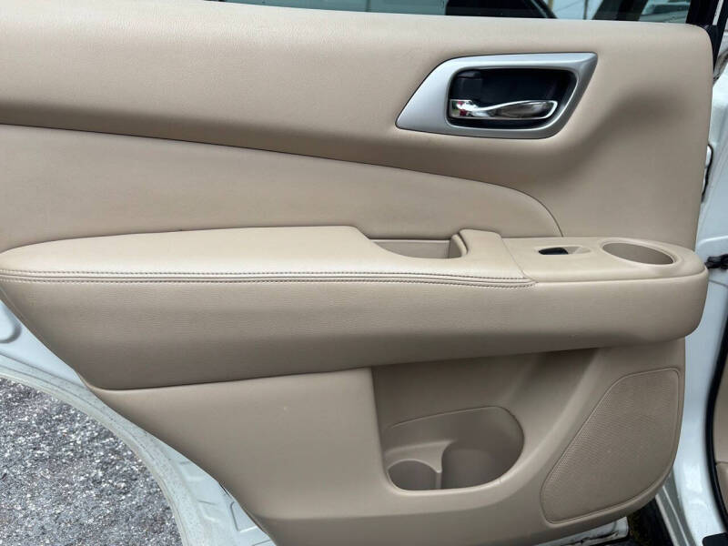 2015 Nissan Pathfinder SL