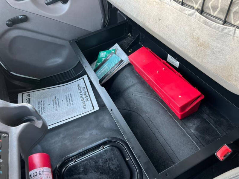 2020 Freightliner M2 106