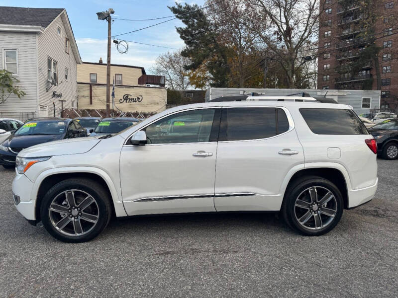 2017 GMC Acadia Denali photo 8