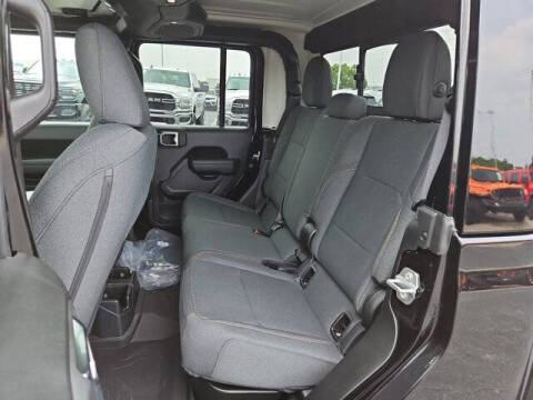 2025 Jeep Gladiator Sport S