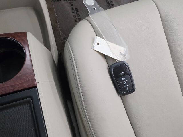 2013 Toyota Sienna XLE 8-Passenger