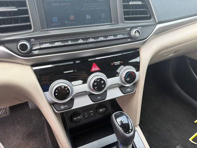 2019 Hyundai Elantra