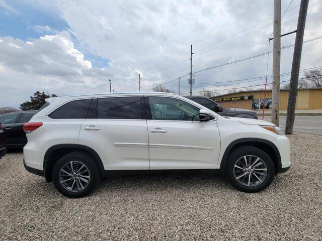 2019 Toyota Highlander for sale at Smithburg Automotive in Fairfield IA