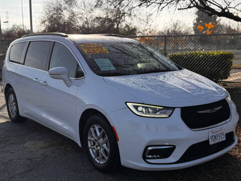 2022 Chrysler Pacifica Touring L