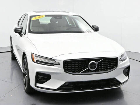 2025 Volvo S60 B5 Plus