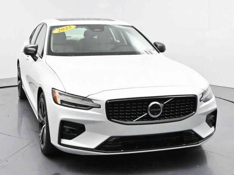 2025 Volvo S60 B5 Plus