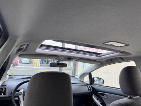 2013 Toyota Prius Three