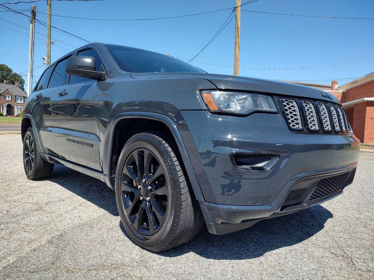 JeepGrand Cherokee2