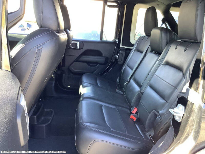 2020 Jeep Wrangler Unlimited Sahara Altitude