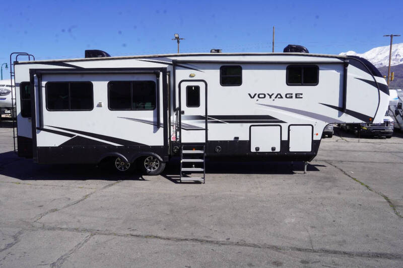 2021 Winnebago Voyage