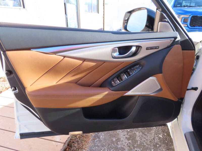 2023 Infiniti Q50 Luxe