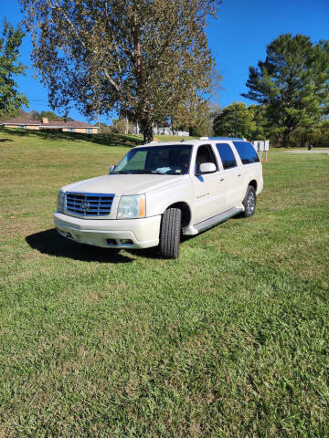 2005 Cadillac Escalade ESV for sale at Autos Unlimited in Radford VA