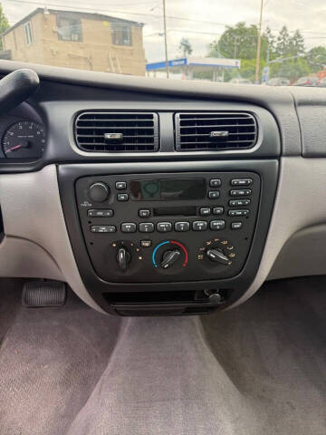 2002 Ford Taurus LX