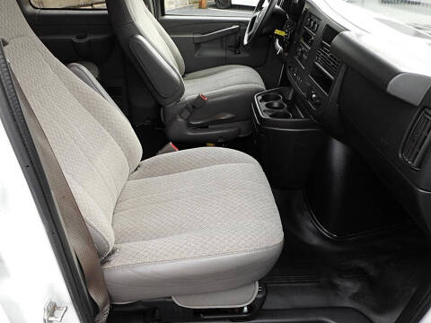 2017 Chevrolet Express LS 2500