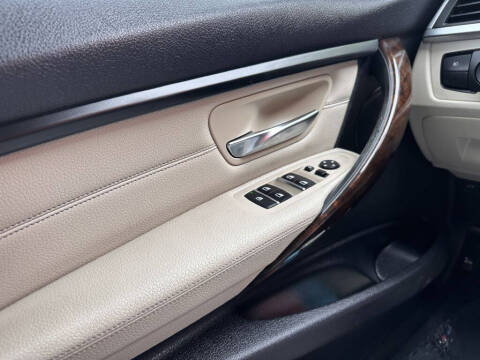 2016 BMW 3 Series 320i