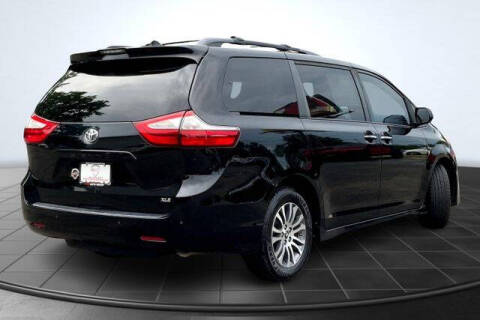 2019 Toyota Sienna XLE 8-Passenger