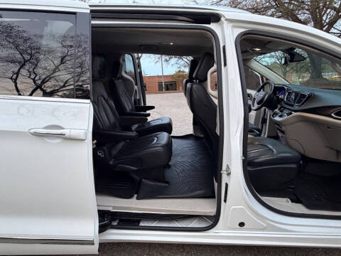 2020 Chrysler Pacifica Touring L