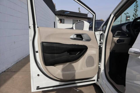 2018 Chrysler Pacifica Hybrid Touring L