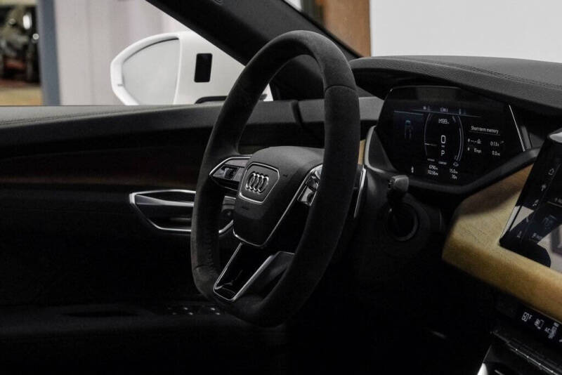 2022 Audi e-tron GT quattro Premium Plus