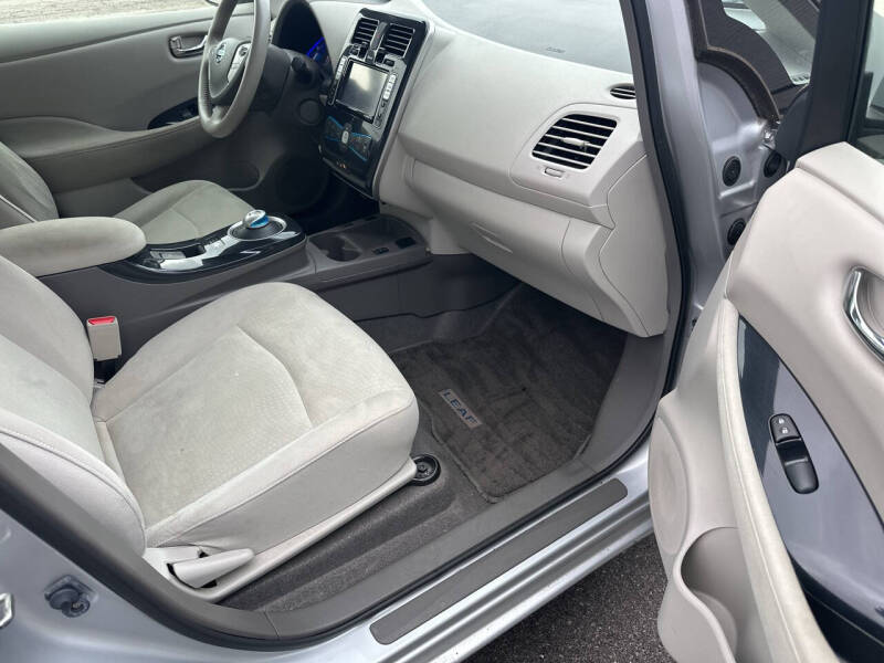 2012 Nissan LEAF SL