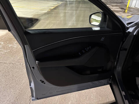 2024 Ford Mustang Mach-E Select