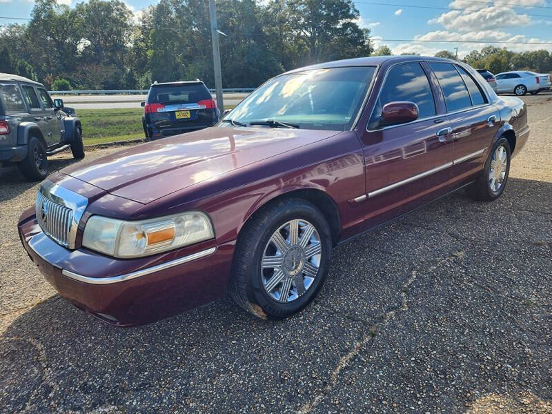 2008 Mercury Grand Marquis null photo 2