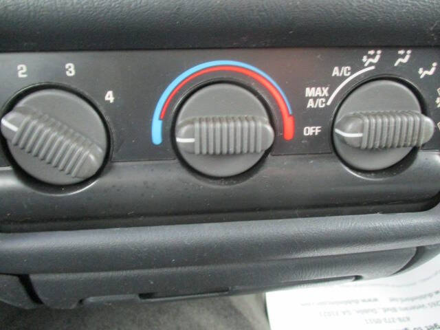 2000 Chevrolet S-10 LS