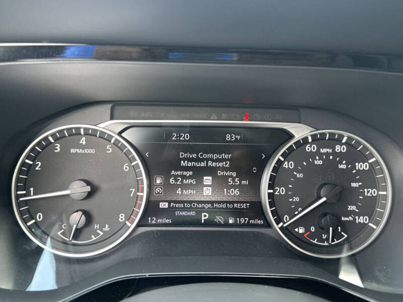 2025 Nissan Pathfinder SL