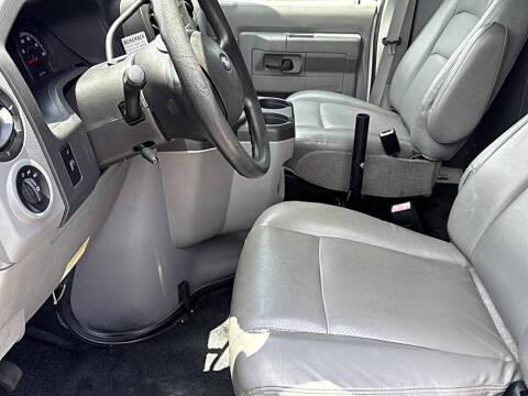 2010 Ford E-Series E-250