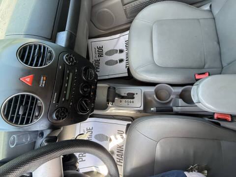 2008 Volkswagen New Beetle S