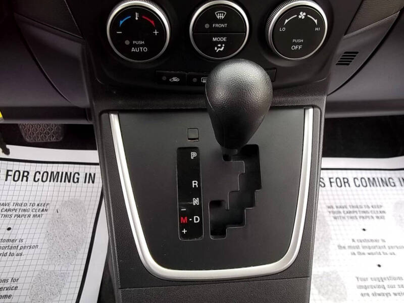 2013 Mazda MAZDA5 Sport