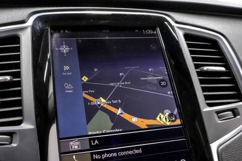 2017 Volvo XC90 T6 Momentum