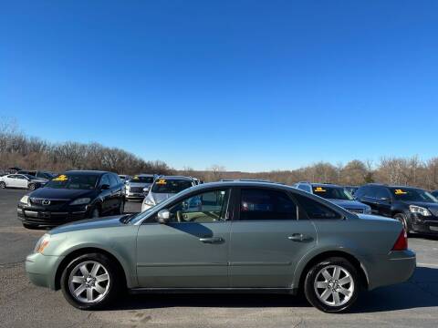 2005 Ford Five Hundred for sale at CARS PLUS CREDIT in Independence MO