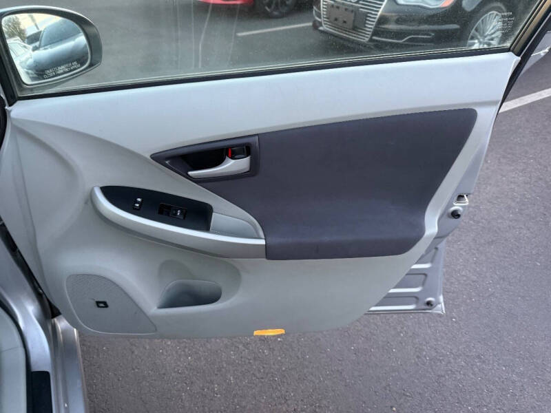 2010 Toyota Prius II