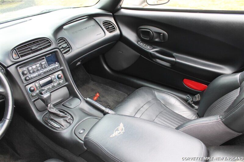 2000 Chevrolet Corvette 36