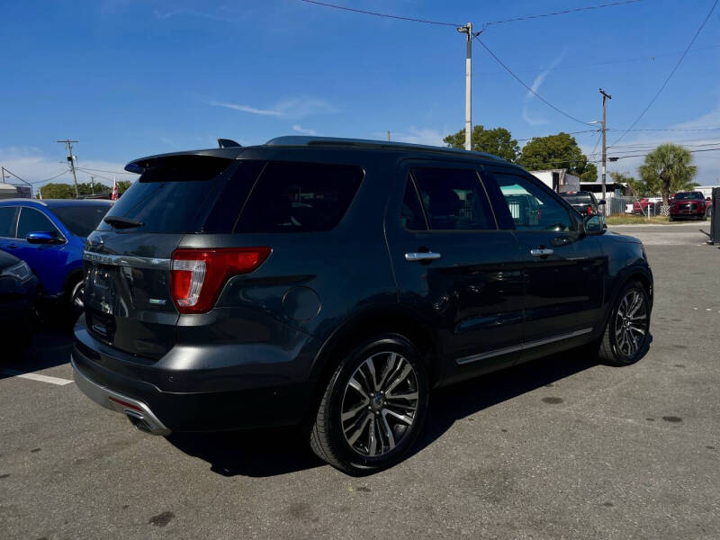 2017 Ford Explorer Platinum