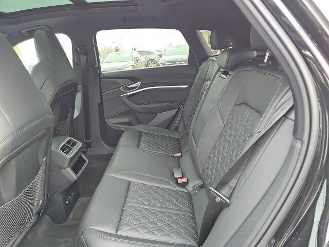 2023 Audi e-tron S quattro Premium Plus