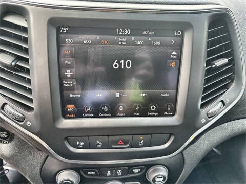 2023 Jeep Cherokee Altitude Lux