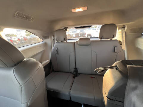 2021 Toyota Sienna XLE 8-Passenger