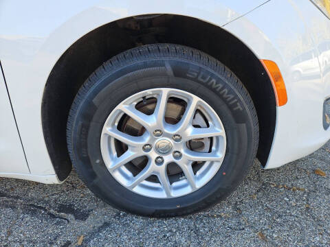 2020 Chrysler Pacifica Touring L