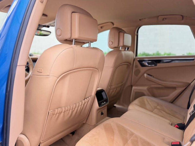 2015 Porsche Macan S