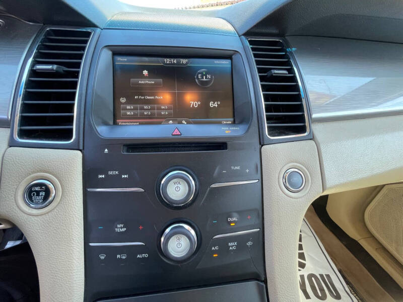 2015 Ford Taurus SEL