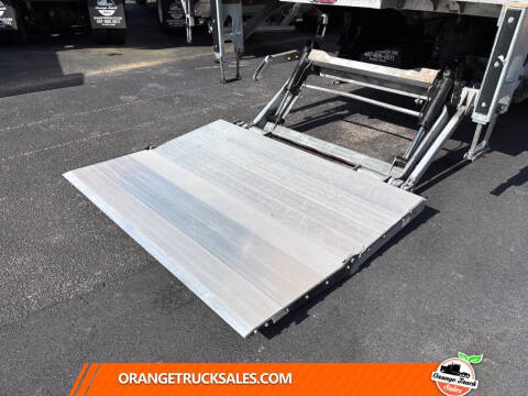 2019 Freightliner M2 106