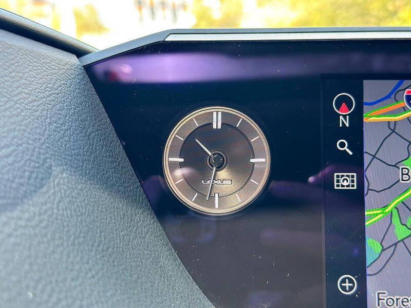 2021 Lexus ES 300h Ultra Luxury