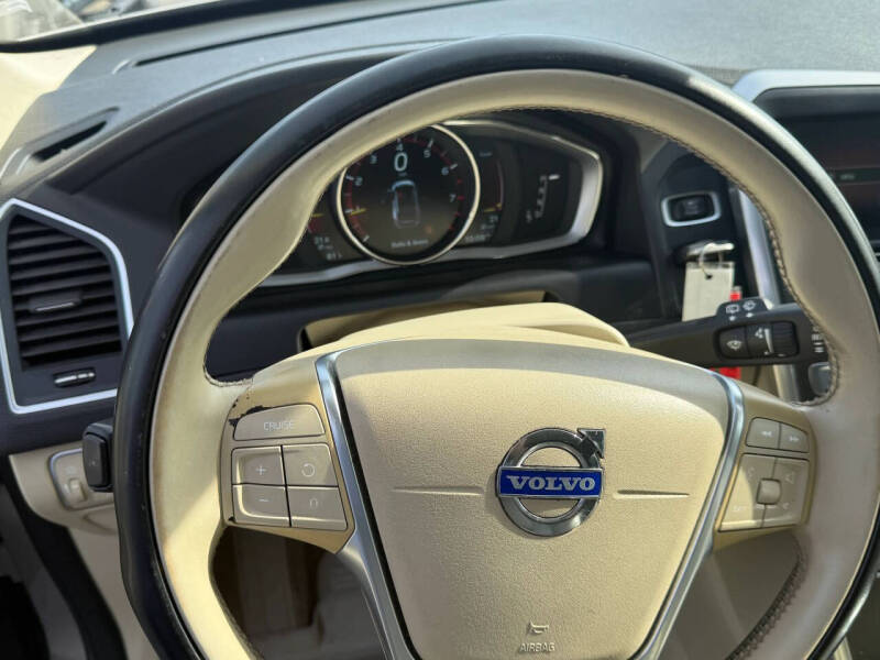 2015 Volvo XC60 T5 Drive-E Premier