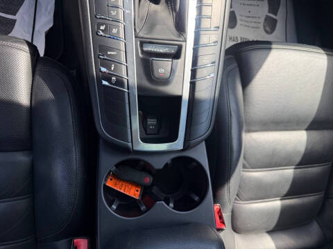 2015 Porsche Macan S
